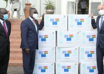Στη Γκάνα ο Δένδιας – Δωρεά 150.000 εμβολίων από την Ελλάδα