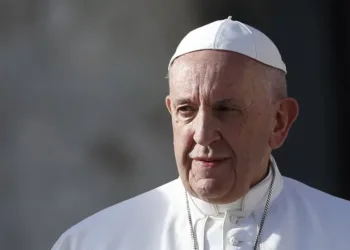 Σε Αθήνα και Λέσβο ο Πάπας Φραγκίσκος