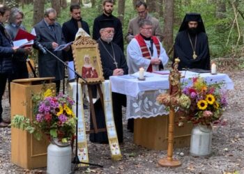 Έλληνας αγιογράφος φιλοτέχνησε εικόνα για την πανδημία στο Μόναχο