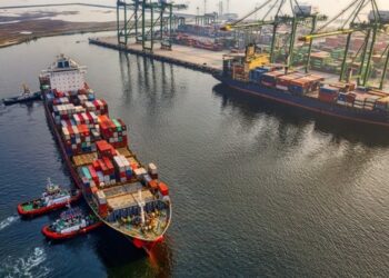 Τον τρίτο μεγαλύτερο σε αξία εμπορικό στόλο κατέχει η Ελλάδα