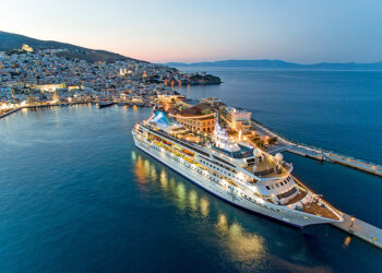 «Απόβαση» 200.000 επιβατών κρουαζιέρας στην Ελλάδα