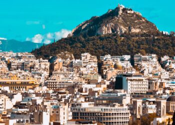 Νέα μέτρα στην Ελλάδα – Υποχρεωτική χρήση μάσκας παντού