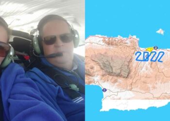 Πιλότοι «ζωγράφισαν» το 2022 στον ουρανό της Κρήτης