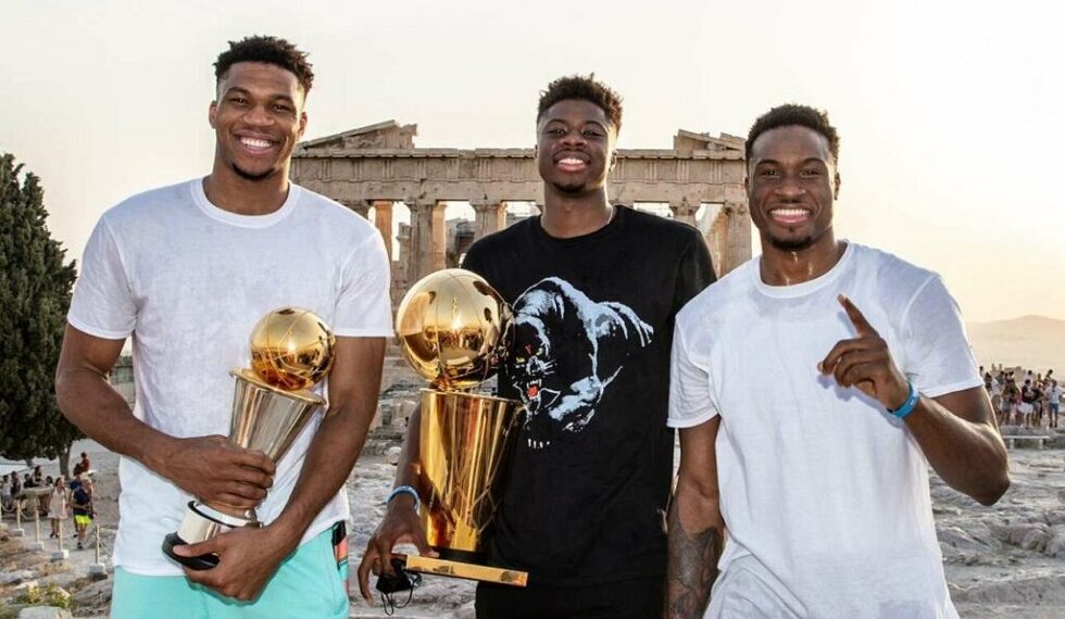 Σπίτι με θέα την Ακρόπολη χαρίζουν οι Αντετοκούνμπο