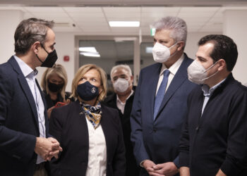 Στις πρώτες χώρες που παραλαμβάνουν νέα φάρμακα Covid-19 η Ελλάδα