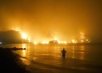 Έτος μαύρου ρεκόρ για τις πυρκαγιές στην Ελλάδα το 2021