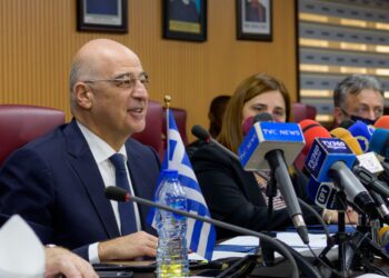 Σε Νιγηρία και Ανγκόλα ο Δένδιας – Δωρεά 907.000 εμβολίων