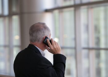 Φθηνότερη η κινητή και η καρτοκινητή τηλεφωνία στην Ελλάδα